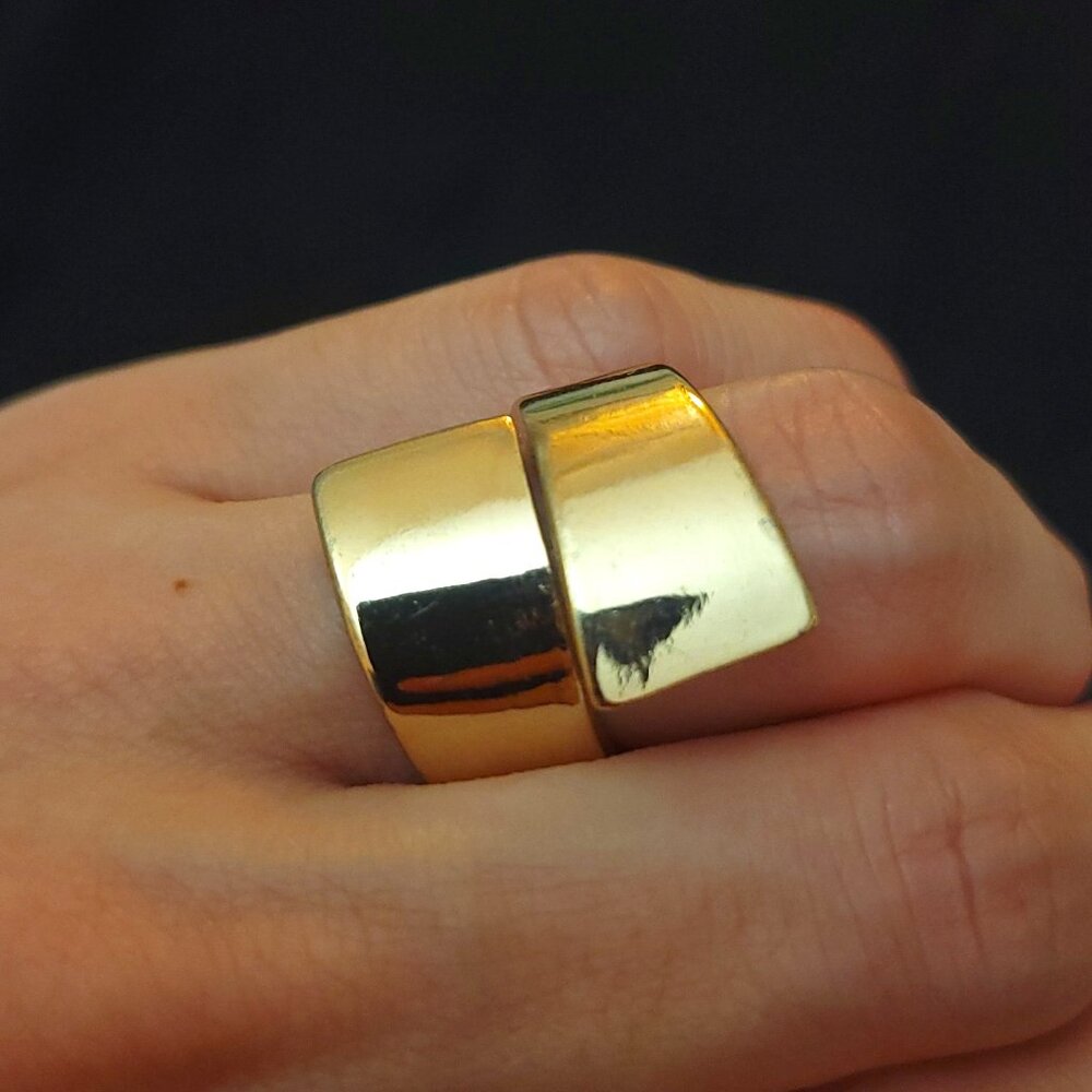 Vintage Overlapping Gold Ring